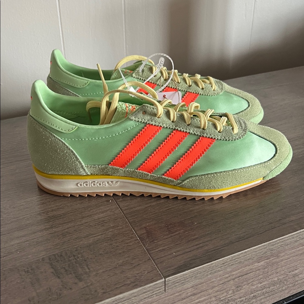 Adidas ARCHIVAL RUNNING SHOES SATIN SL 72 OG Shoes Semi Green Spark Solar Orange - Picture 3 of 13